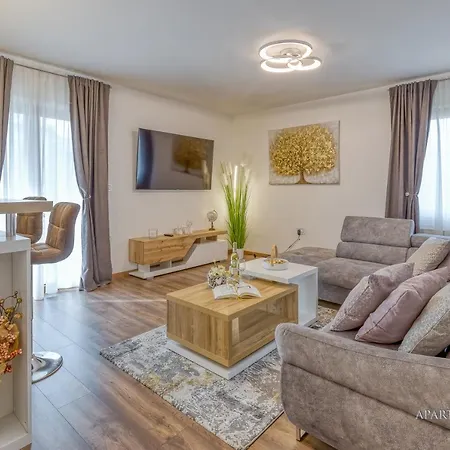 Apartment Nina